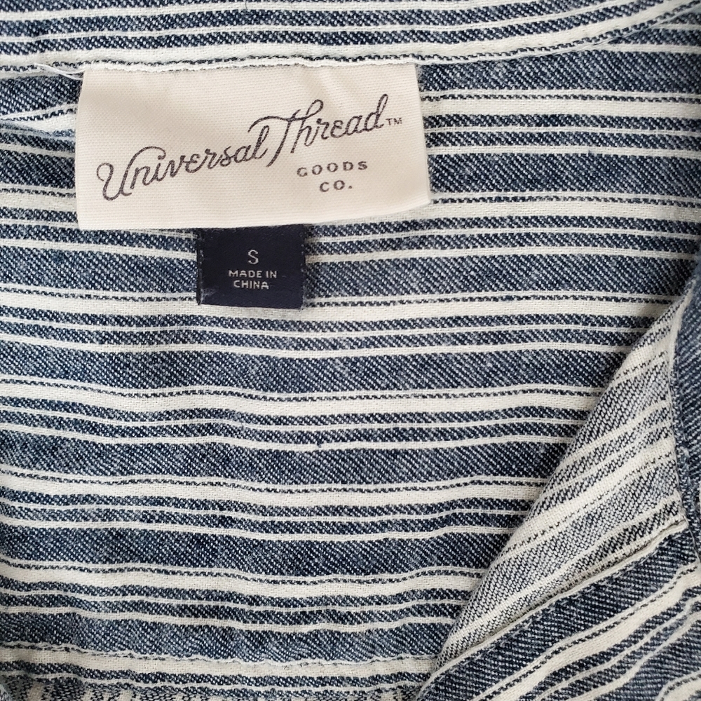 Universal Thread Size S Button Front Romper - Picture 3 of 6